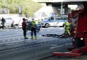 LKW blieb unter Bruecke haengen Koeln Ehrenfeld Innere Kanalstr Hornstr P236